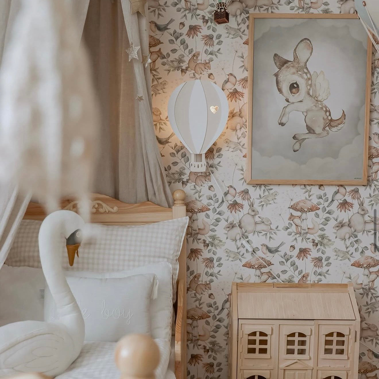 Hot Air Balloon Nursery Wall Lamp